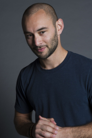 Headshots-Aaron-2-020